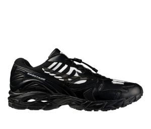 Buy Mizuno x SBTG  Wave Rider 10 Black at Sasom – Authentic and Ready to Ship