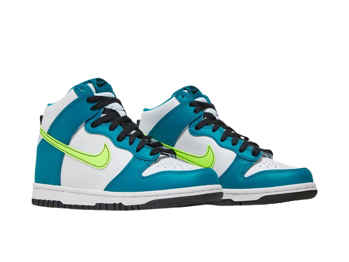 https://d2cva83hdk3bwc.cloudfront.net/db2179-109-nike-dunk-high-bright-spruce-volt-gs-3.jpg
