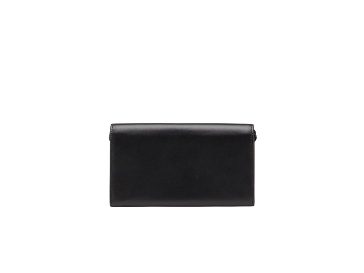 https://d2cva83hdk3bwc.cloudfront.net/diesel-cygnus-wallet-purse-with-logo-plaque-in-nappa-leather-black-2.jpg
