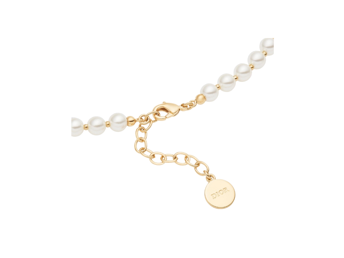 30 Montaigne Choker Gold-Finish Metal and White Resin Pearls