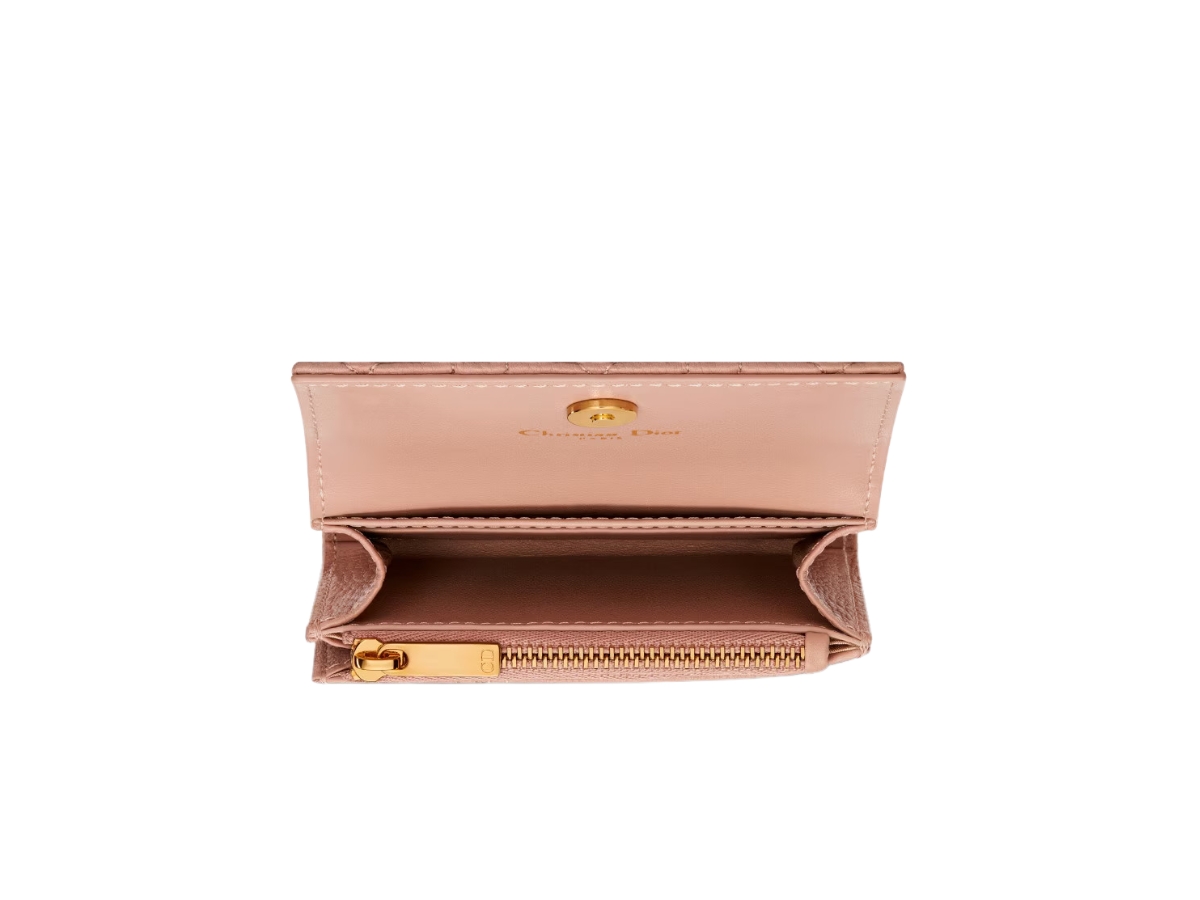 https://d2cva83hdk3bwc.cloudfront.net/dior-caro-glycine-wallet-in-rose-des-vents-supple-cannage-calfskin-4.jpg