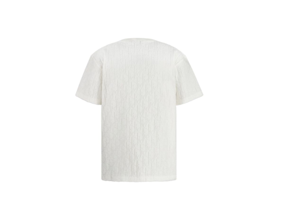 https://d2cva83hdk3bwc.cloudfront.net/dior-oversized-oblique-t-shirt-2.jpg.jpg