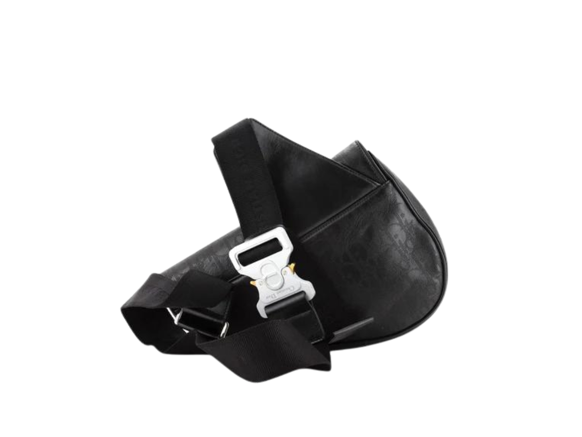 https://d2cva83hdk3bwc.cloudfront.net/dior-saddle-crossbody-bag-oblique-galaxy-leather-3.jpg