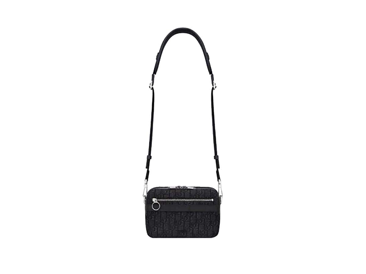 https://d2cva83hdk3bwc.cloudfront.net/dior-safari-black-dior-oblique-messenger-bag-2.jpg