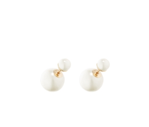 Buy Dior Tribales Earrings In Gold-Finish Metal And White Resin Pearls Integrated Clasp at Sasom – Authentic and Ready to Ship