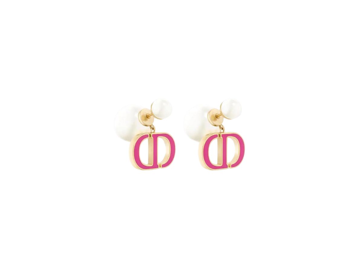 https://d2cva83hdk3bwc.cloudfront.net/dior-tribales-earrings-in-gold-finish-metal-and-white-resin-pearls-with-rani-pink-lacquer-1.jpg