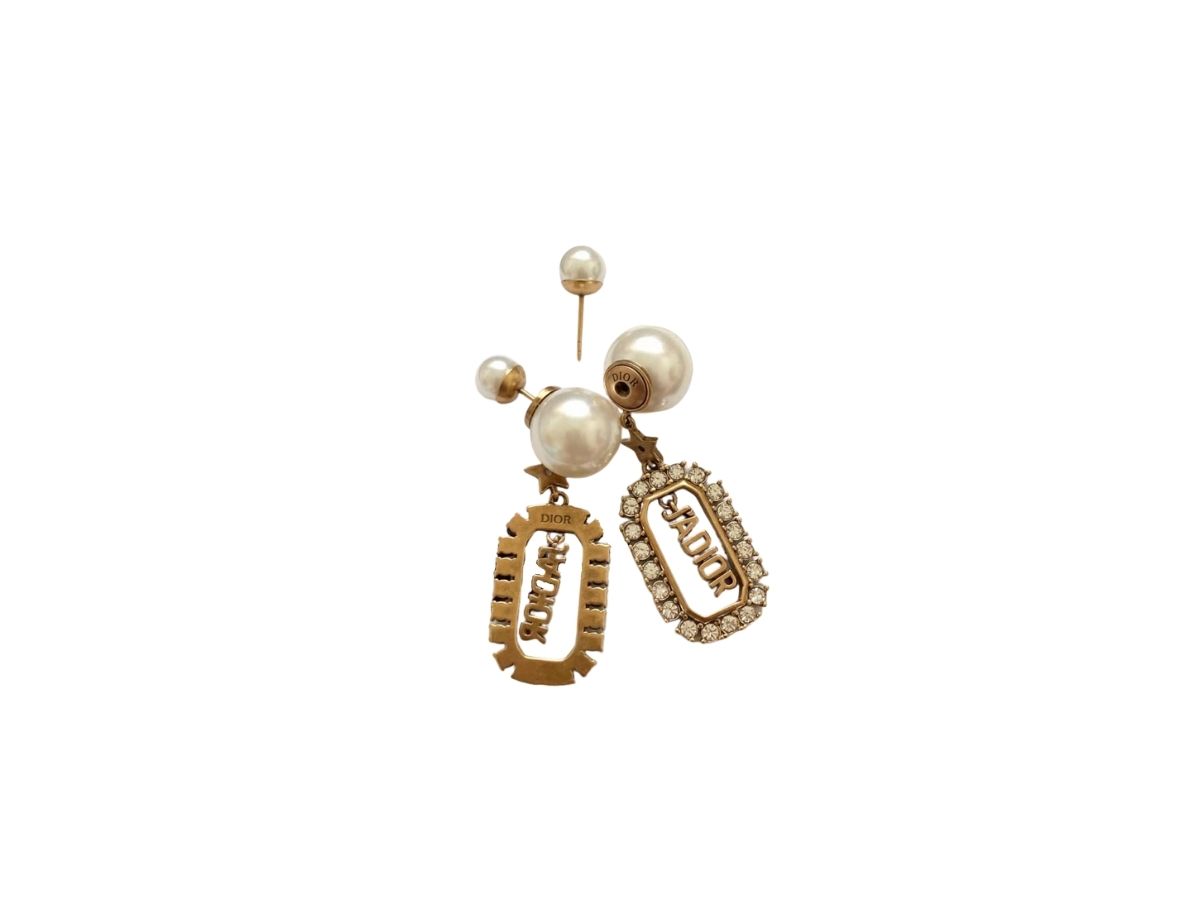 https://d2cva83hdk3bwc.cloudfront.net/dior-tribales-earrings-jadior-3.jpg