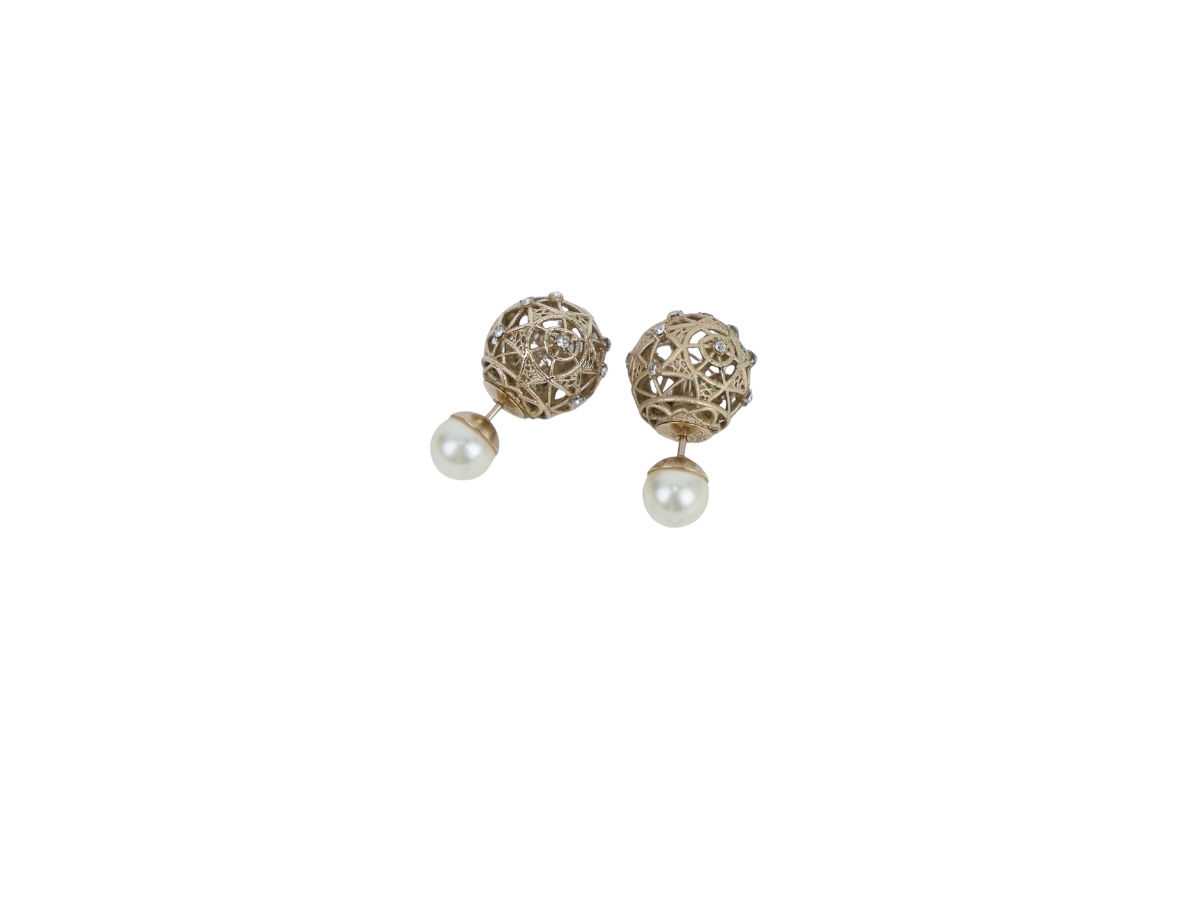 https://d2cva83hdk3bwc.cloudfront.net/dor-eradcseg-dior-christian-stud-earrings-golden-1.jpg