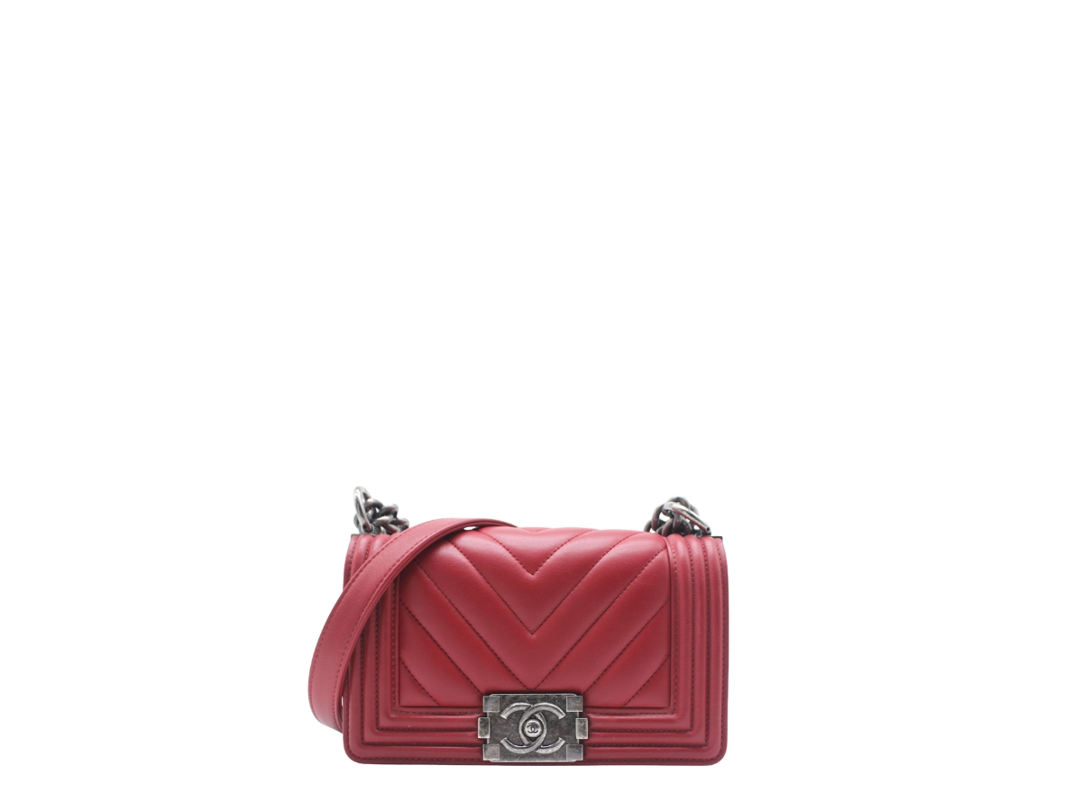 Buy Dior Boy Flap Bag Red at Sasom – Authentic and Ready to Ship