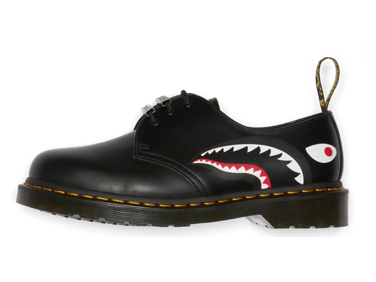 https://d2cva83hdk3bwc.cloudfront.net/dr-martens-x-bape-x-mastermind-japan-1461-oxford-2.jpg