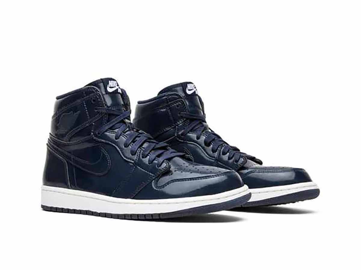 https://d2cva83hdk3bwc.cloudfront.net/dsm-x-air-jordan-1-retro-high-og-789747-401-8.jpg