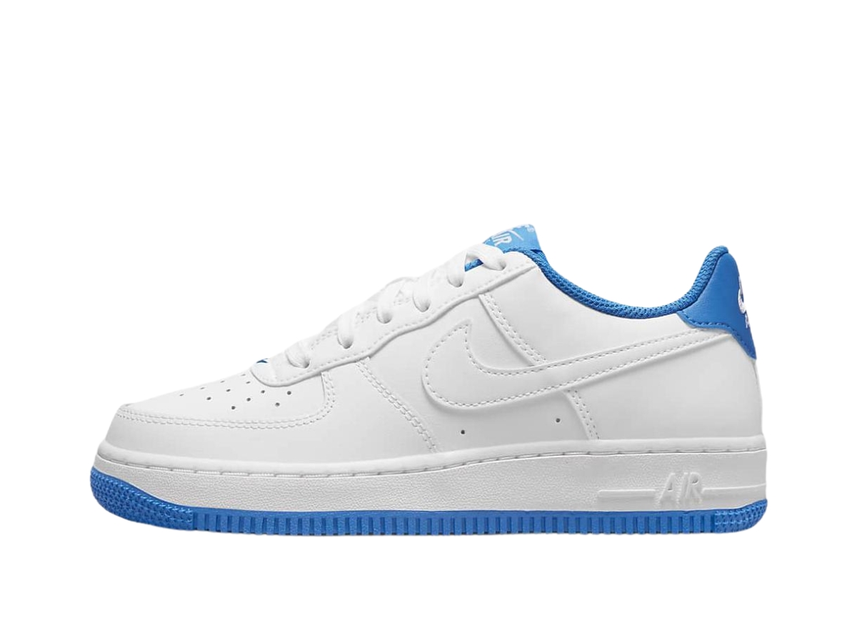 https://d2cva83hdk3bwc.cloudfront.net/dv1331-101-nike-air-force-1-low-white-light-photo-blue-gs-2.jpg