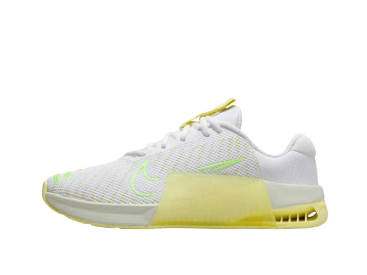 https://d2cva83hdk3bwc.cloudfront.net/dz2537-106-nike-metcon-9-white-luminous-green-women-s-2.jpg