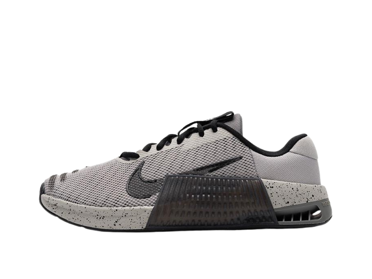 https://d2cva83hdk3bwc.cloudfront.net/dz2617-004-nike-metcon-9-light-iron-ore-2.jpg