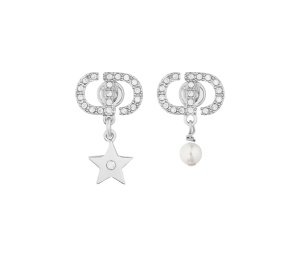 Buy Diro Petit CD Lucky Charms Earrings Silver at Sasom – Authentic and Ready to Ship