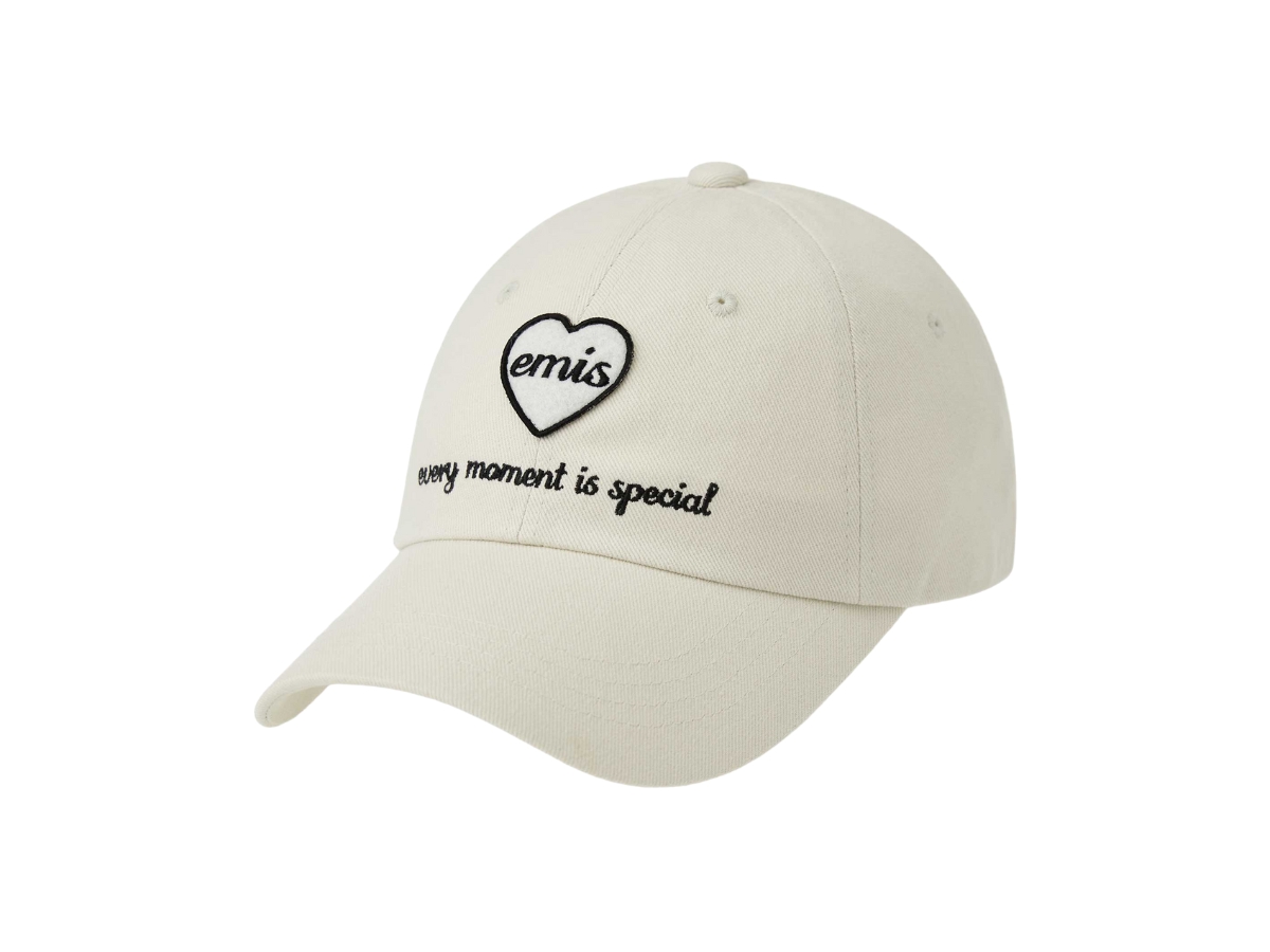 https://d2cva83hdk3bwc.cloudfront.net/emis-heart-wappen-ball-cap-cream-2.jpg