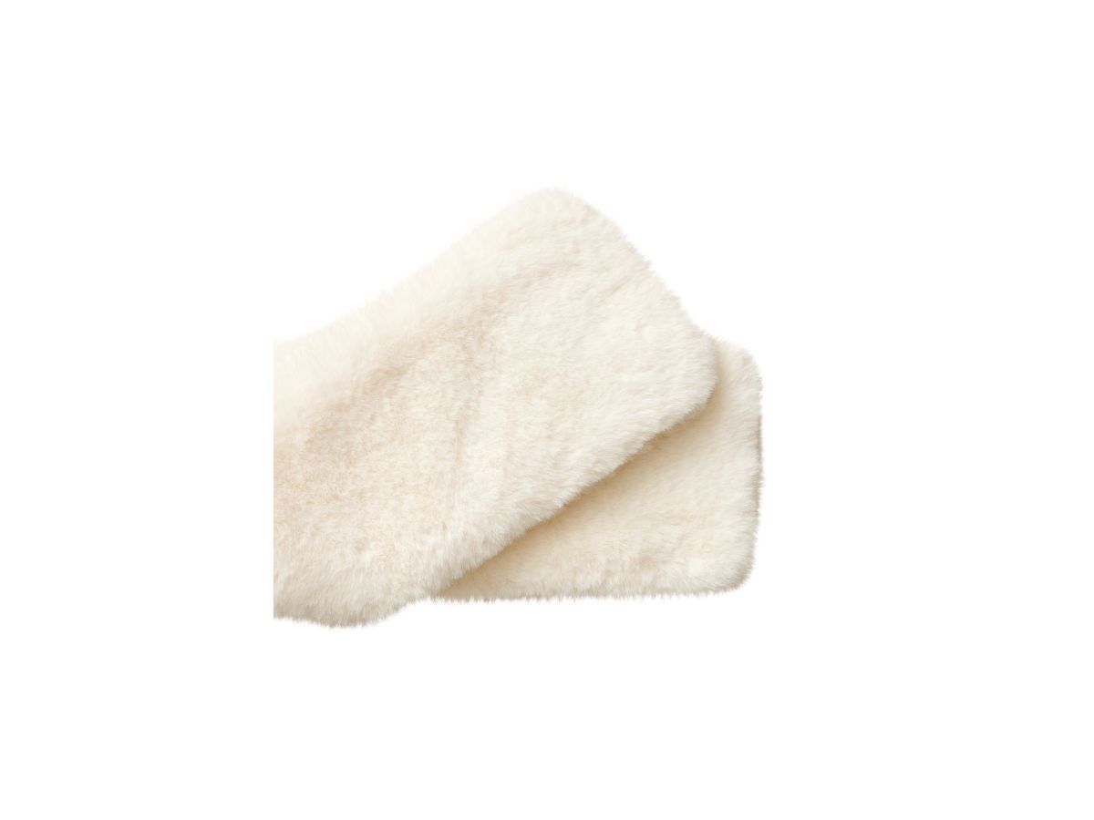 ◇EMIS◇ LOGO JACQUARD FUR MUFFLERWHITE EMIS Logo Jacquard Fur Muffler White Shop Authentic at SASOM