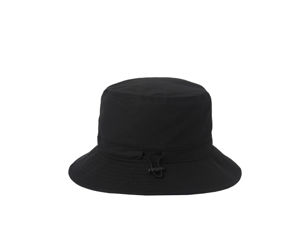 https://d2cva83hdk3bwc.cloudfront.net/emis-mini-wappen-bucket-hat-black-3.jpg