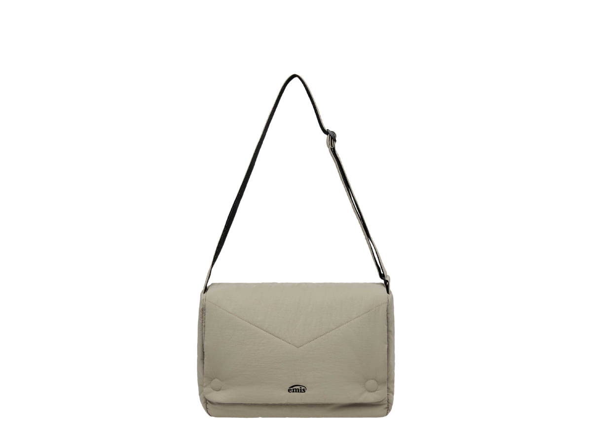 ◆EMIS◆ NYLON PADDED CROSSBODY BAGBEIGE m1037_1348957 ช้อป Emis Nylon Padded Crossbody Bag Beigeของแท้ที่ SASOM