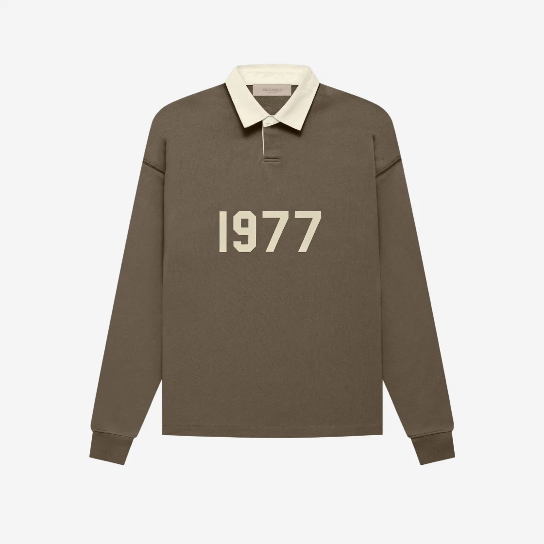https://d2cva83hdk3bwc.cloudfront.net/essentials-1977-henley-rugby-long-sleeve-polo-wood---22fw-1.jpg