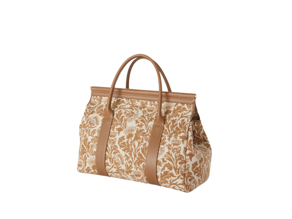 https://d2cva83hdk3bwc.cloudfront.net/fao7314-f6ir-loro-piana-loom-bag-l32-close-up-cardo-golden-chestnut-sun-gold-2.jpg