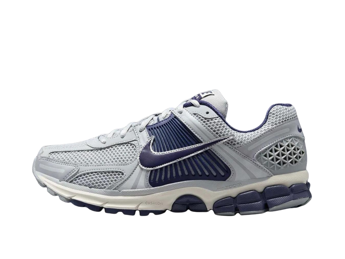 https://d2cva83hdk3bwc.cloudfront.net/fb9149-003-nike-air-zoom-vomero-5-gray-2.jpg