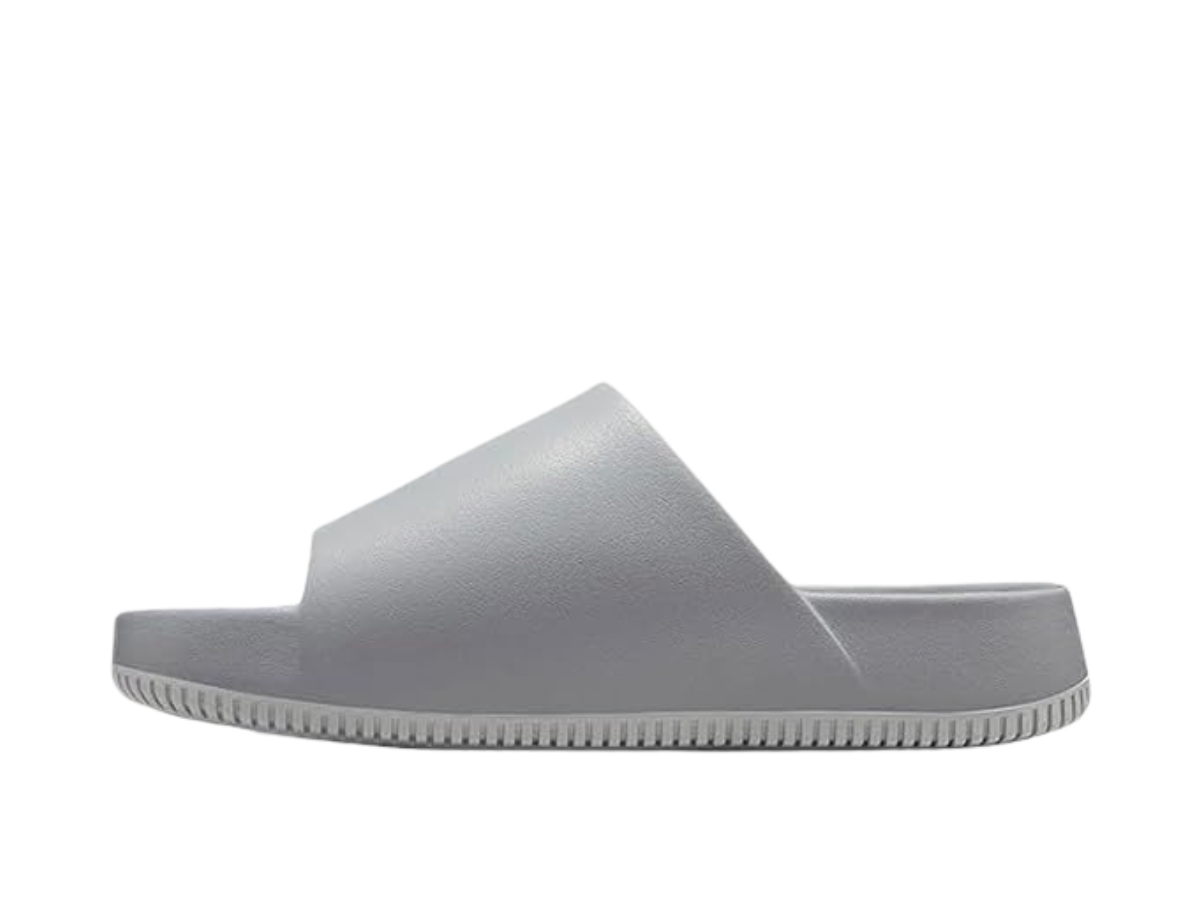 https://d2cva83hdk3bwc.cloudfront.net/fd4116-004-nike-calm-slide-wolf-grey-photon-dust-2.jpg