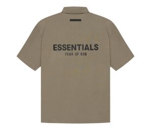 https://d2cva83hdk3bwc.cloudfront.net/fear-of-god-essentials-polo-taupe--ss21--3.jpg