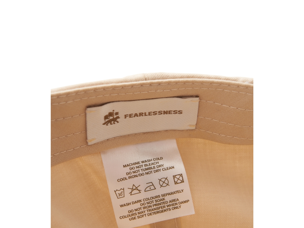 https://d2cva83hdk3bwc.cloudfront.net/fearlessness-golf-club-flag-cap-beige-5.jpg
