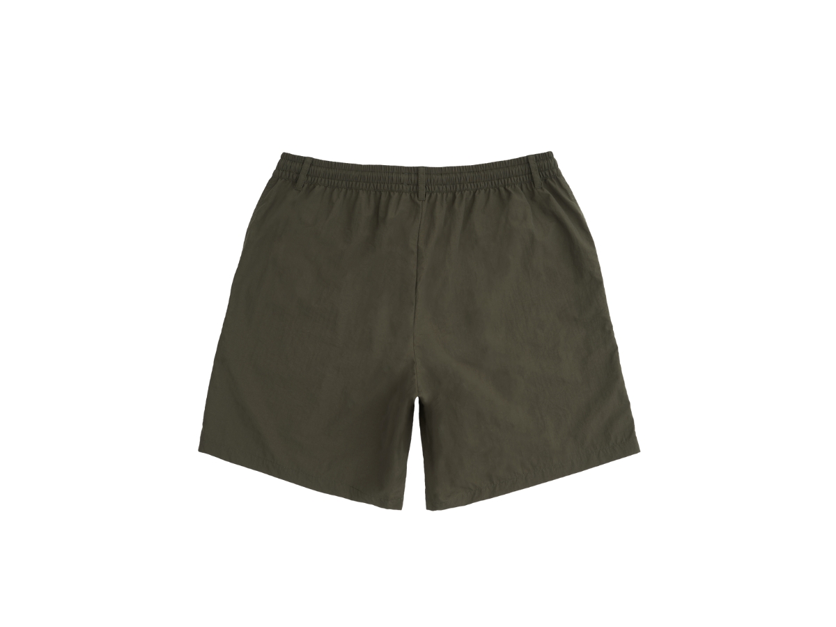 https://d2cva83hdk3bwc.cloudfront.net/fearlessness-short-pants-green-2.jpg