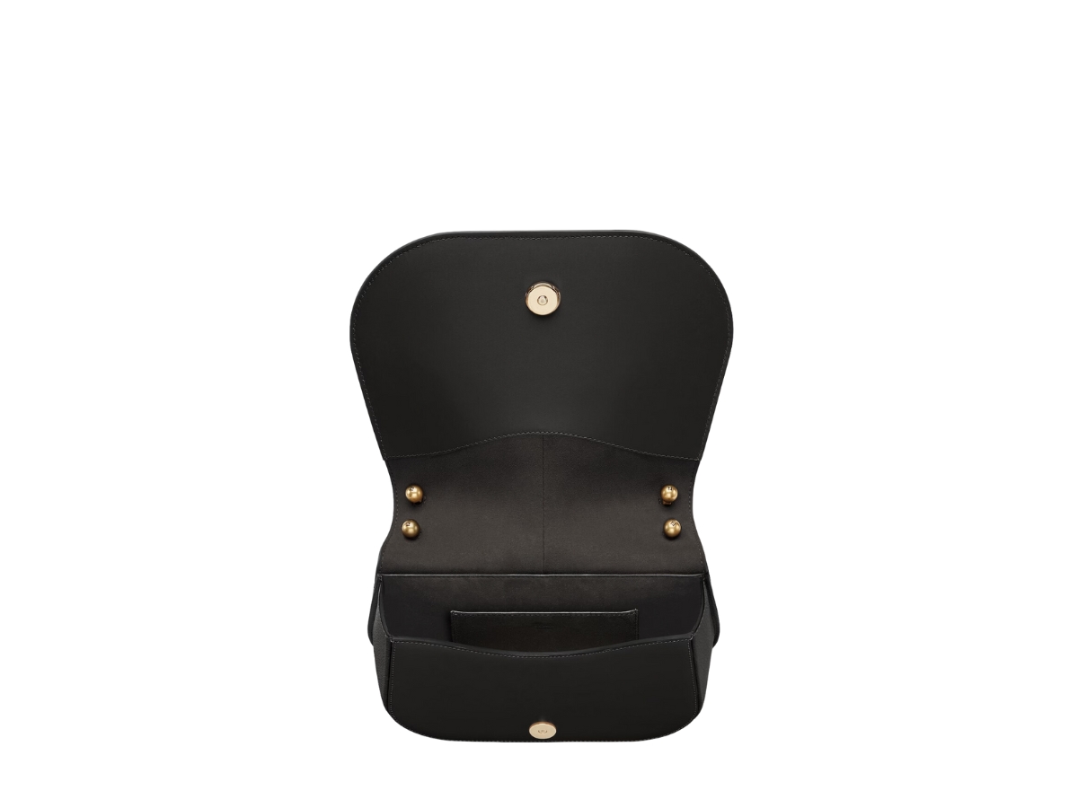 https://d2cva83hdk3bwc.cloudfront.net/fendi-c-mon-medium-bag-in-smooth-and-full-grain-leather-with-vintage-gold-finish-metalware-black-2.jpg