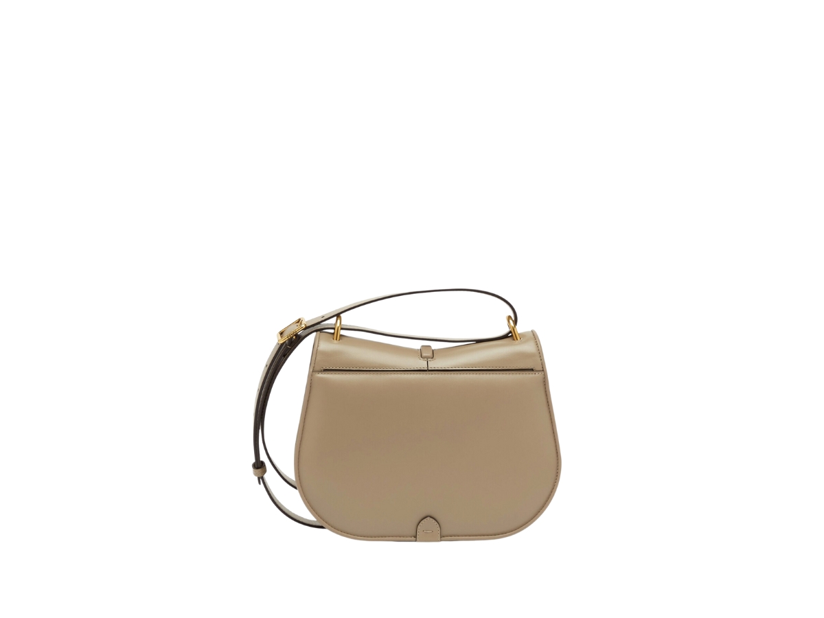 https://d2cva83hdk3bwc.cloudfront.net/fendi-c-mon-medium-bag-in-smooth-leather-and-full-grain-leather-with-gold-finish-metalware-dove-grey-3.jpg