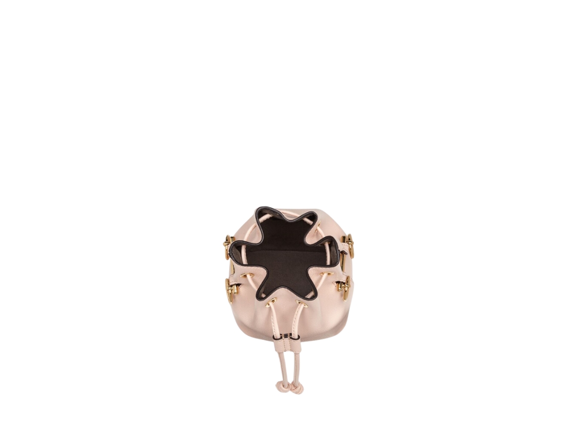 https://d2cva83hdk3bwc.cloudfront.net/fendi-mon-tresor-mini-bag-in-pink-leather-with-gold-finish-metalware-3.jpg