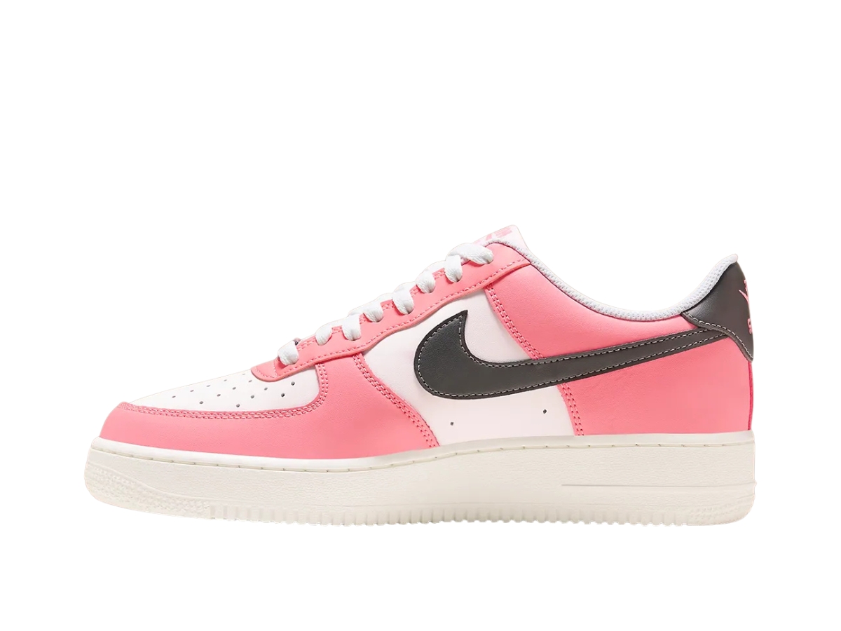 https://d2cva83hdk3bwc.cloudfront.net/fq6850-621-nike-air-force-1-low-neapolitan-2.jpg