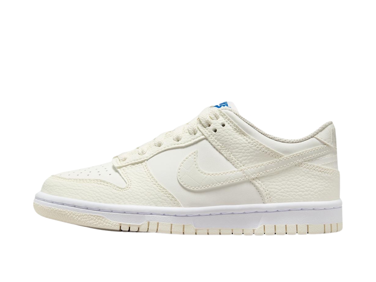 https://d2cva83hdk3bwc.cloudfront.net/fv7472-100-nike-dunk-low-se-sail-croc-gs-2.jpg