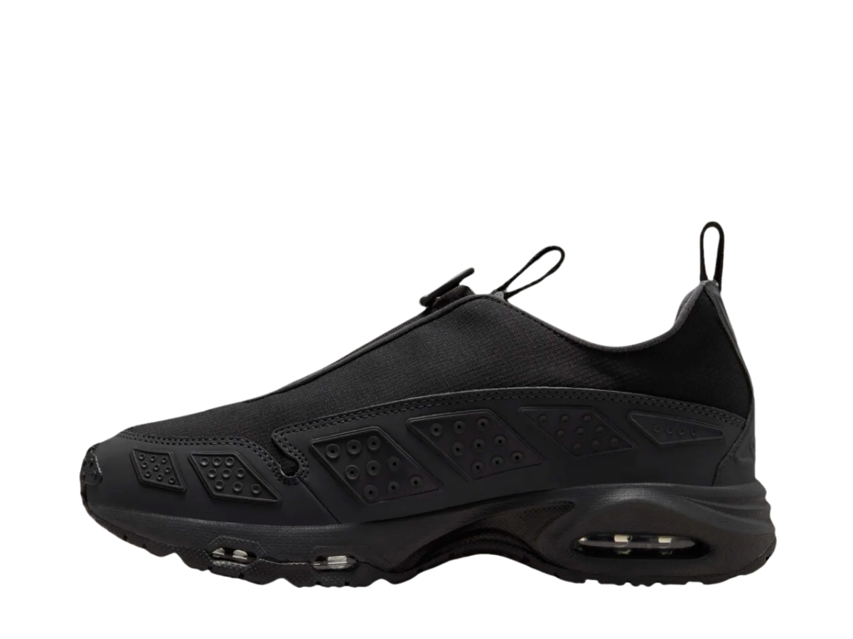 https://d2cva83hdk3bwc.cloudfront.net/fz4238-001-nike-air-max-sndr-gore-tex-black-and-dark-smoke-grey-women-s-2.jpg