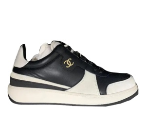 Buy Chanel Slip-Resistant Cushioning Low-Top Black White at Sasom – Authentic and Ready to Ship