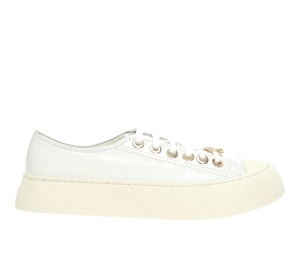 Buy Chanel 24S Low-Top Skateboard Shoes White (Women's) at Sasom – Authentic and Ready to Ship