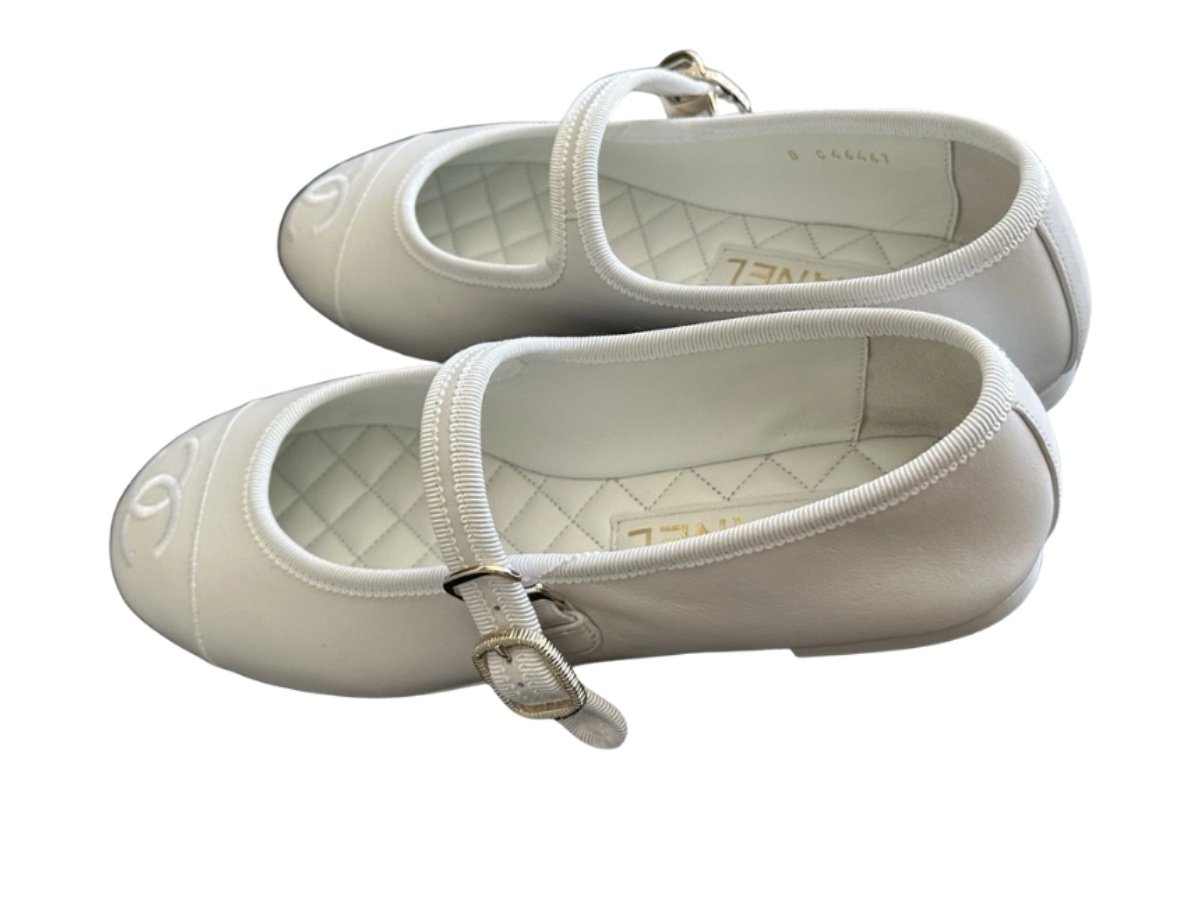 https://d2cva83hdk3bwc.cloudfront.net/g46467-x01000-u0511-chanel-mary-janes-leather-ballet-flats-white-women-s-2.jpg