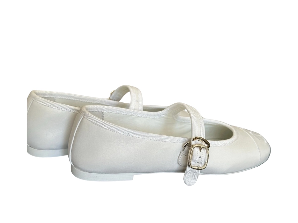 https://d2cva83hdk3bwc.cloudfront.net/g46467-x01000-u0511-chanel-mary-janes-leather-ballet-flats-white-women-s-3.jpg