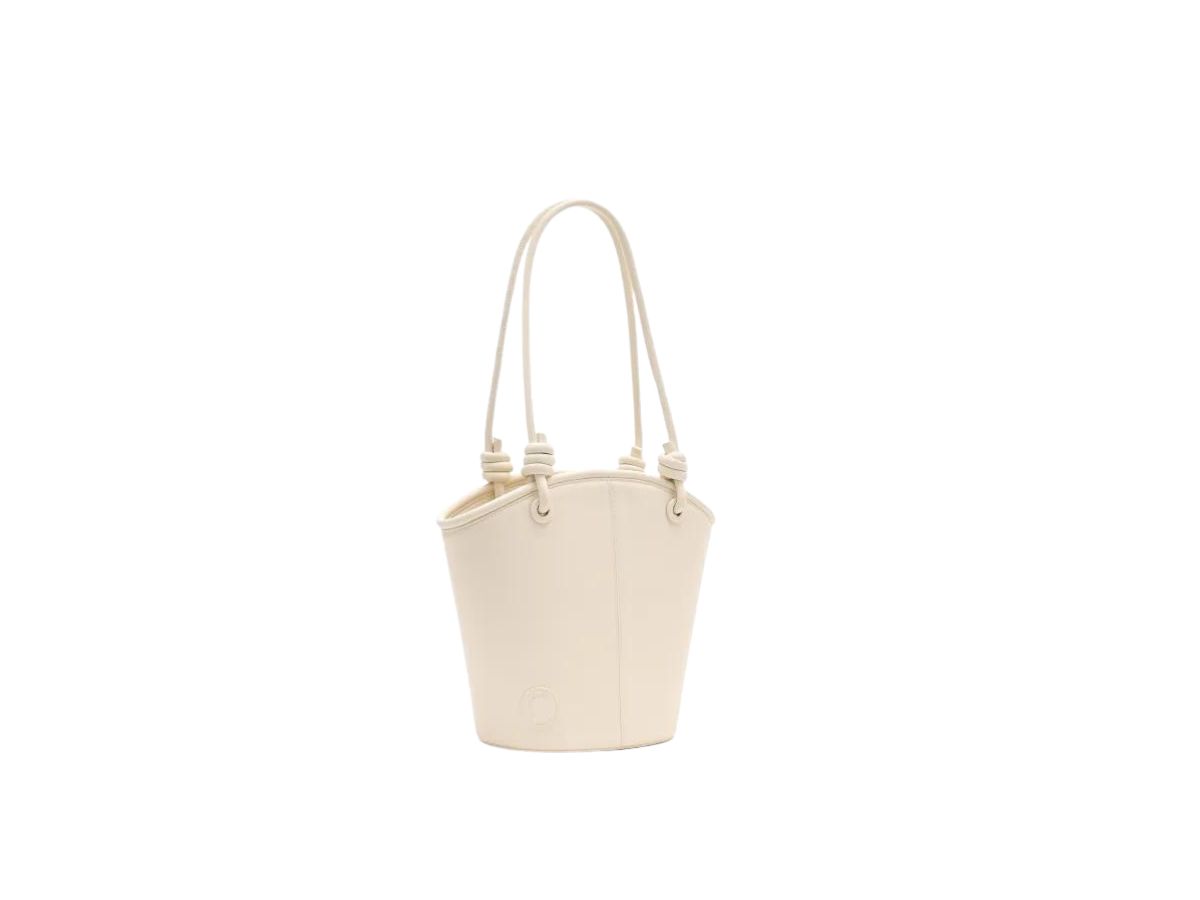 https://d2cva83hdk3bwc.cloudfront.net/garmenti-daily-tote-bag-coconut-2.jpg