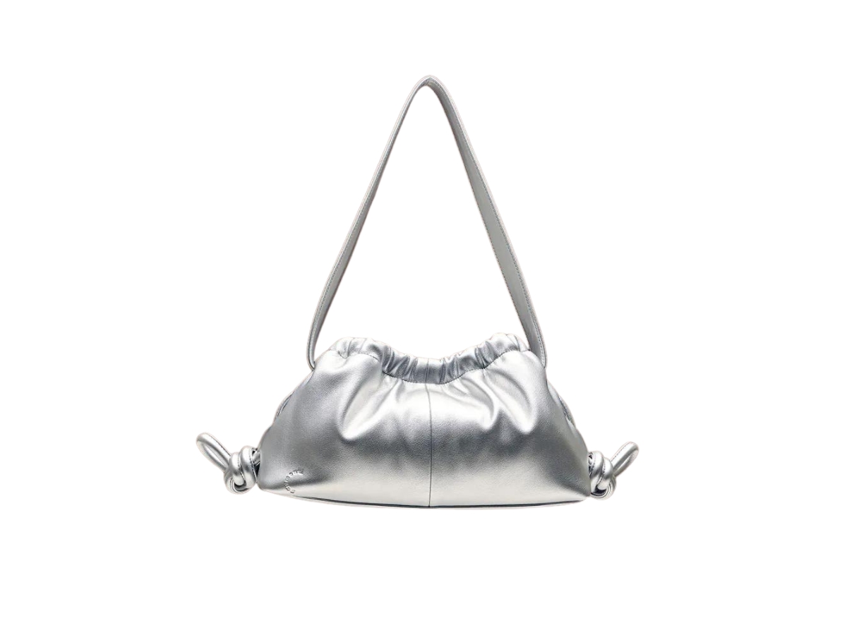 https://d2cva83hdk3bwc.cloudfront.net/garmenti-gyoza-bag-silver-2.jpg