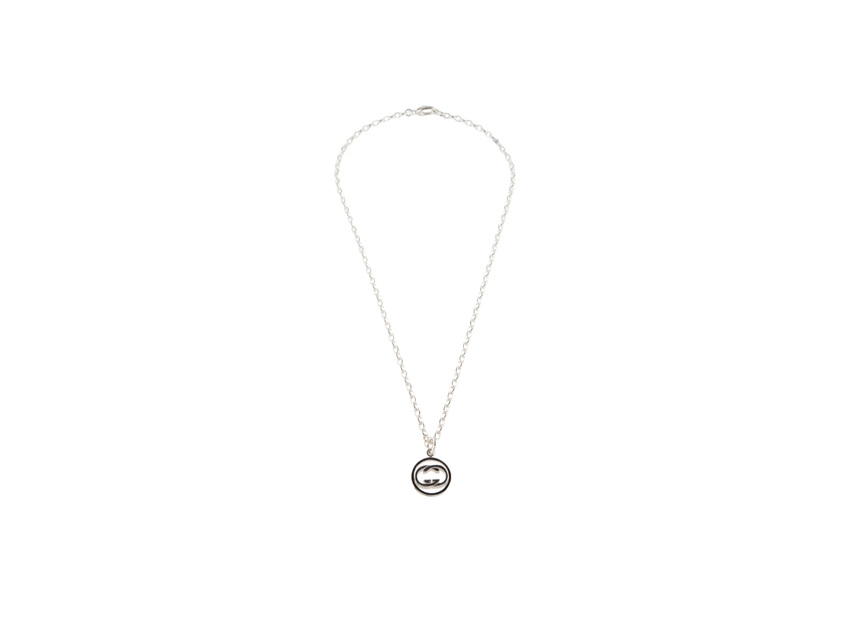 https://d2cva83hdk3bwc.cloudfront.net/gc-nlagdigcpns-gucci-doppia-interlocking-g-circle-pendant-necklace-silver-2.jpg