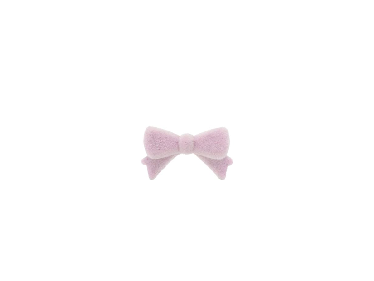 https://d2cva83hdk3bwc.cloudfront.net/gentle-monster-jennie-aile-g-pink-velvet-ribbon-shaped-charm-1.jpg