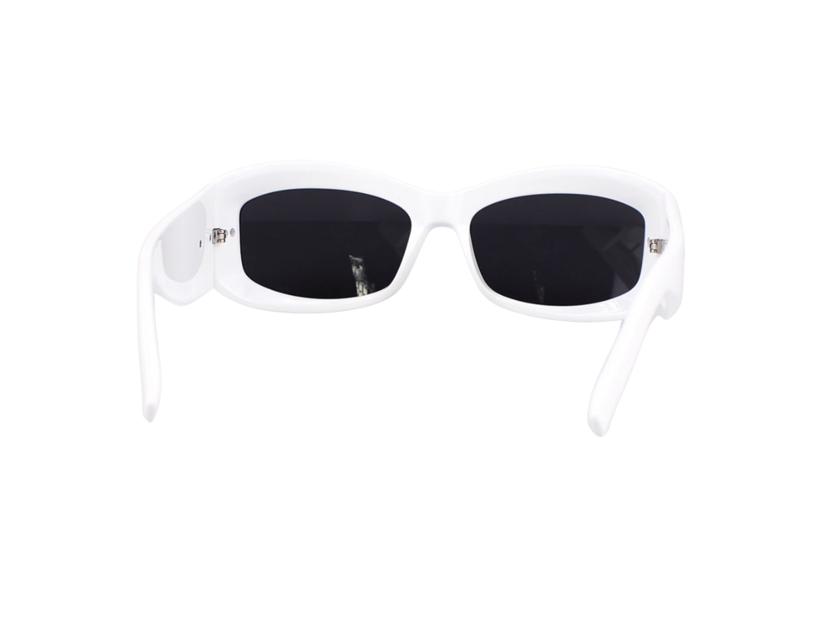 https://d2cva83hdk3bwc.cloudfront.net/givenchy-gv40044u-21a-56-sunglasses-in-white-acetate-frame-with-grey-lenses-5.jpg