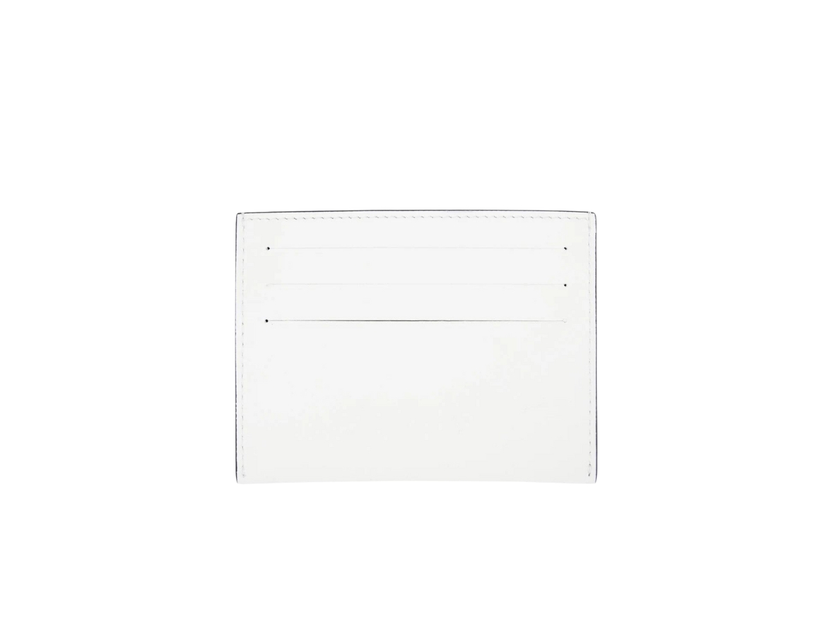 https://d2cva83hdk3bwc.cloudfront.net/givenchy-logo-3cc-card-holder-in-grained-calfskin-white-black-2.jpg