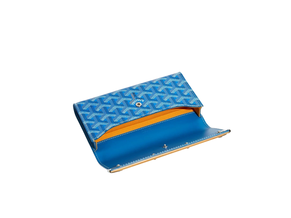 https://d2cva83hdk3bwc.cloudfront.net/goyard-monte-carlo-mini-case-in-goyardine-canvas-and-vauzelles-calfskin-light-blue-3.jpg
