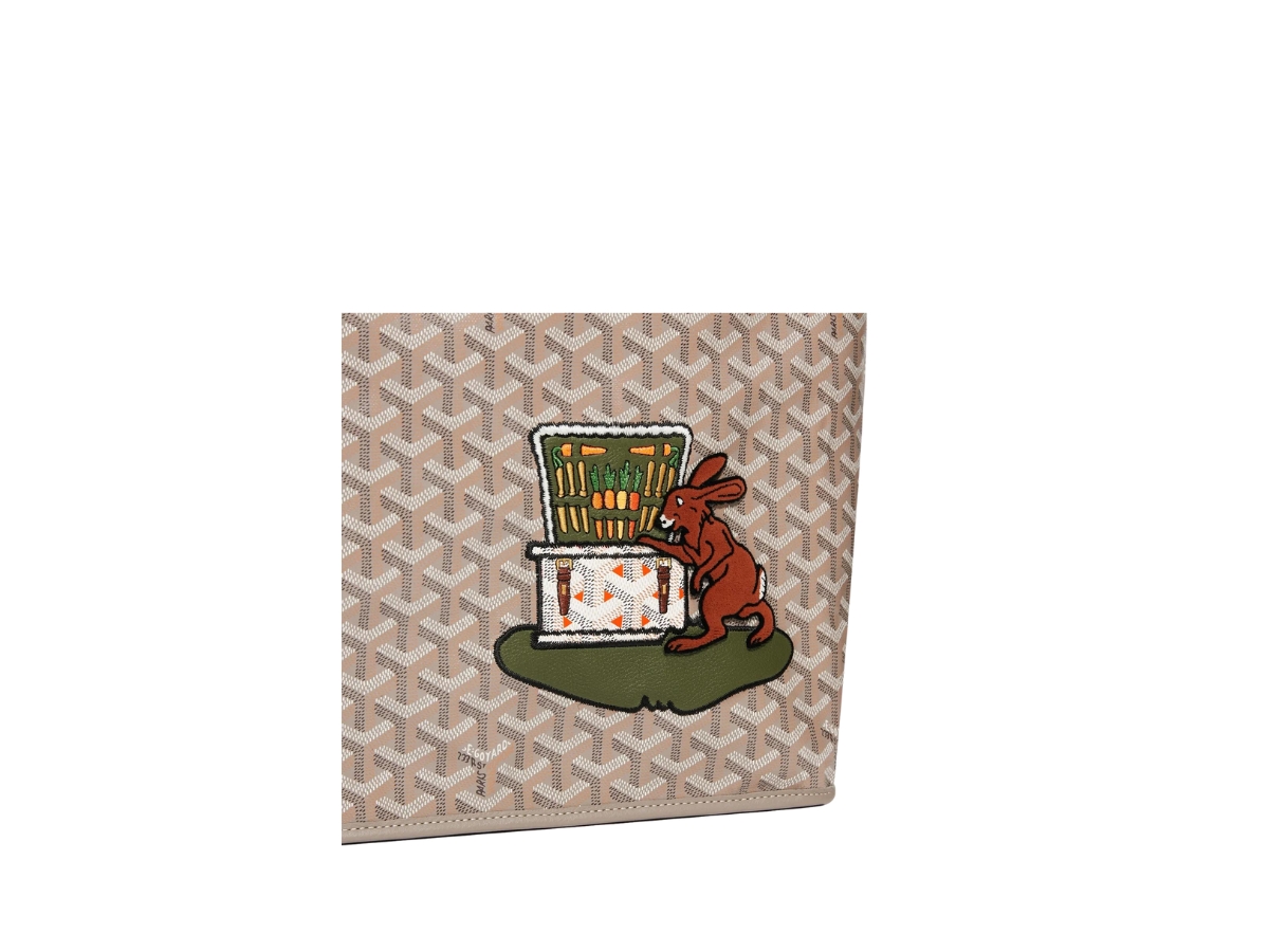 https://d2cva83hdk3bwc.cloudfront.net/goyard-sac-anjou-pm-broderies-lapin-bag-in-chevroches-calfskin-and-goyardine-canvas-beige-orange-3.jpg