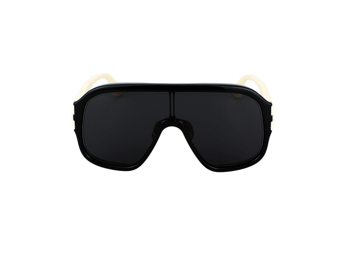 https://d2cva83hdk3bwc.cloudfront.net/gucci-aviator-sunglasses-in-plastic-with-dark-grey-lens-2.jpg
