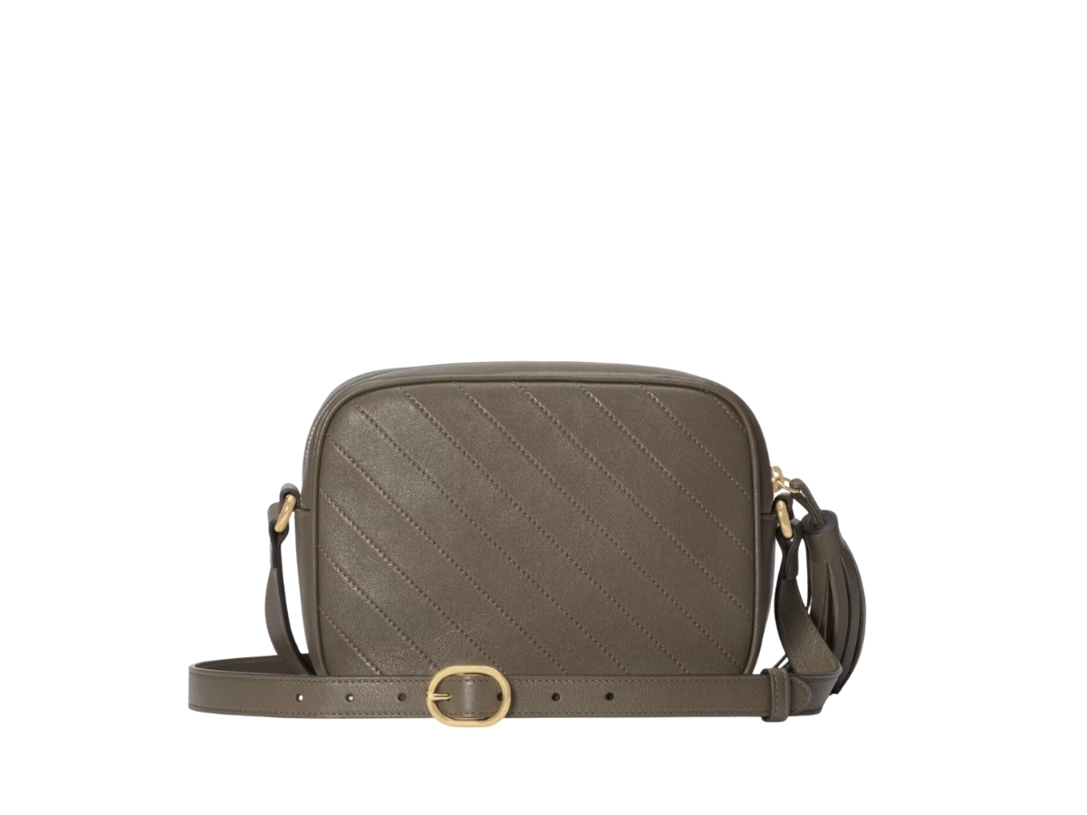 https://d2cva83hdk3bwc.cloudfront.net/gucci-blondie-small-shoulder-bag-in-brown-leather-with-round-interlocking-g-leather-patch-2.jpg